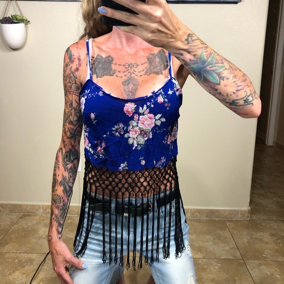 Floral Net and Fringe Crop Top - Picture 2 of 12